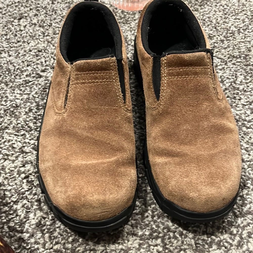 Gently pre owned lands End suede slip one Mocs tan brown suede leather